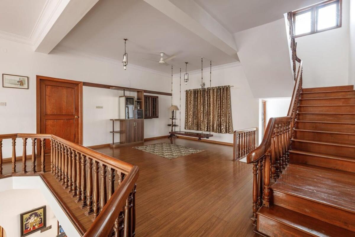 Westside Bungalow By Jadecaps Nr Wtc Rajajinagar Villa Bangalore Exterior photo